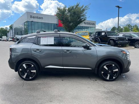 Used 2026 Nissan Kicks SR FWD image 7