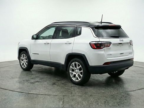 Used 2025 Jeep Compass Limited AWD/4WD image 6