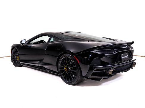 Used 2022 McLaren GT RWD image 3