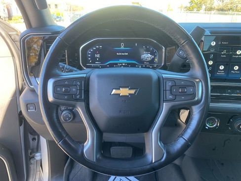 Used 2022 Chevrolet Silverado 1500 LT image 15