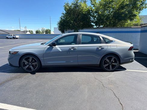 Used 2023 Honda Accord Sport image 2