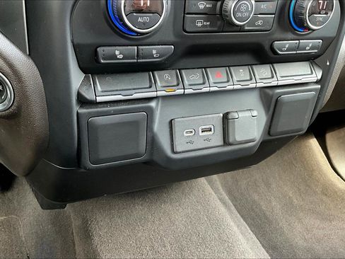 Used 2019 Chevrolet Silverado 1500 LT w/ All-Star Edition image 17