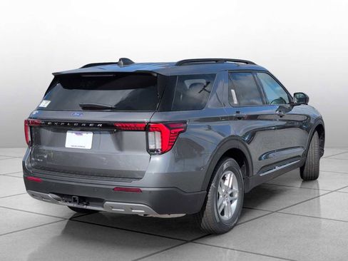 New 2025 Ford Explorer Active w/ Active Comfort Package image 13