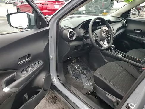 Used 2023 Nissan Kicks SV image 12