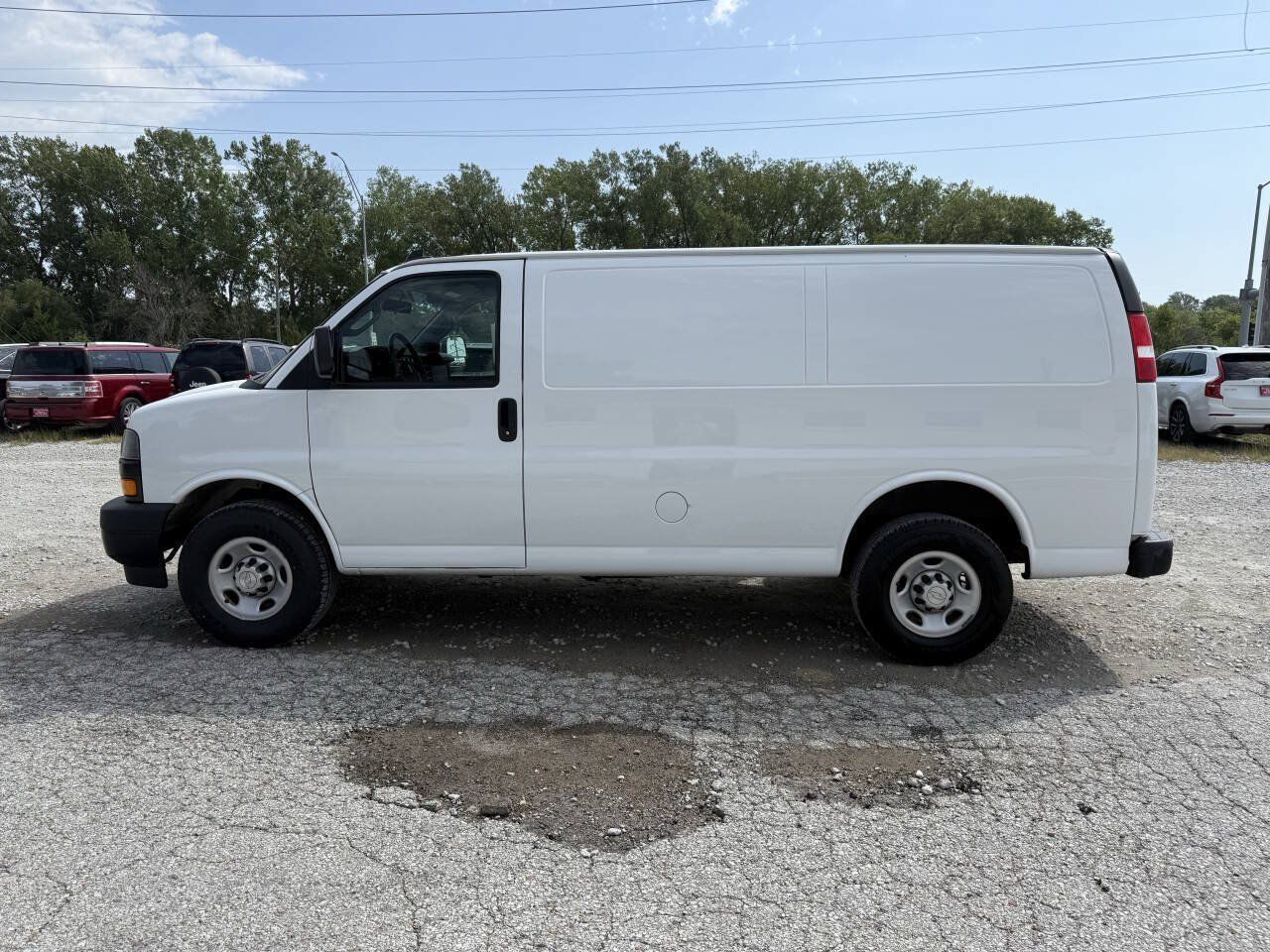 Used 2020 Chevrolet Express 2500 w/ Driver Convenience Package RWD image 6