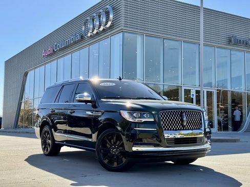 Used 2023 Lincoln Navigator Black Label image 2