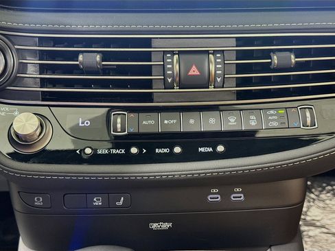 Used 2024 Lexus LS 500 w/ Interior Upgrade Package image 16
