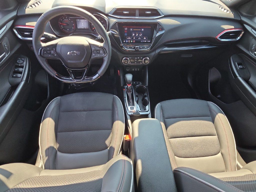 Used 2023 Chevrolet TrailBlazer RS w/ Convenience Package FWD image 13
