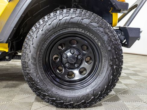 Used 2021 Jeep Wrangler Sport AWD/4WD image 43