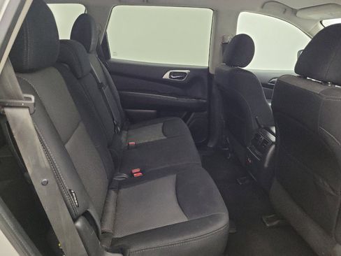 Used 2020 Nissan Pathfinder S AWD/4WD image 19