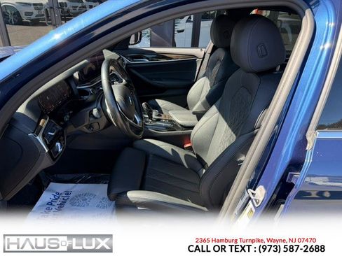 Used 2021 BMW 530i xDrive w/ Convenience Package image 12