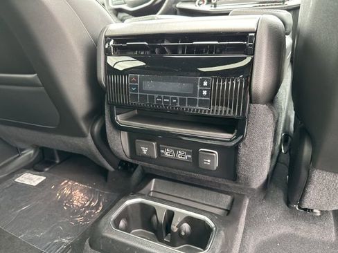 New 2026 Jeep Grand Wagoneer L 4WD image 19