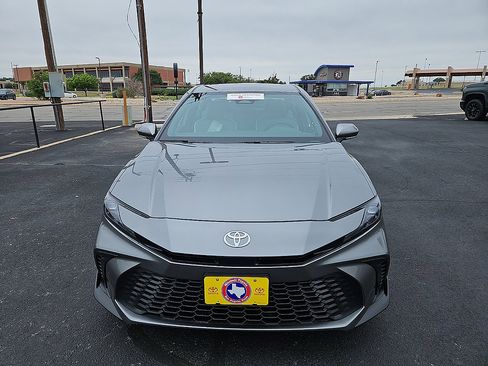 Certified 2026 Toyota Camry SE w/ Convenience Package FWD image 8