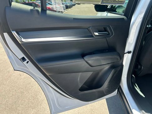 Used 2025 GMC Terrain Elevation AWD/4WD image 16