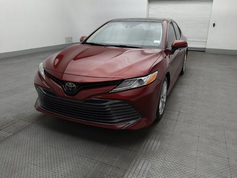 Used 2020 Toyota Camry XLE image 15