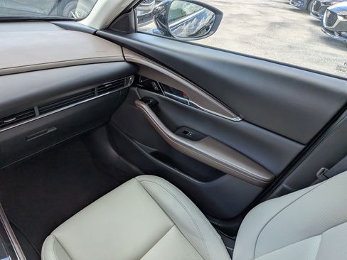 Certified 2025 MAZDA CX-30 AWD 2.5 S w/ Premium Package image 17