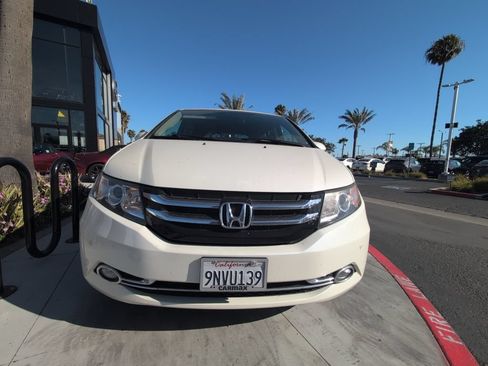 Used 2016 Honda Odyssey Touring Elite image 35
