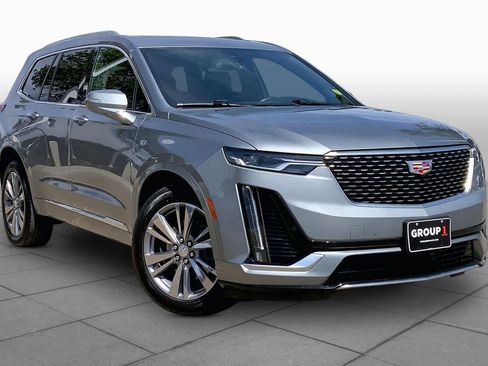 Used 2025 Cadillac XT6 Premium Luxury AWD/4WD image 2