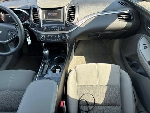 Used 2017 Chevrolet Impala LS FWD image 9
