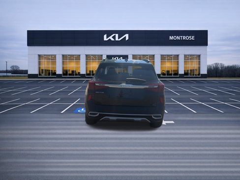 Certified 2023 Kia Seltos S w/ Navigation Package AWD/4WD image 6