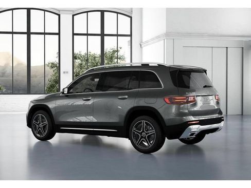 Used 2026 Mercedes-Benz GLB 250 4MATIC image 30