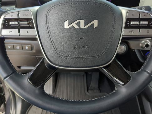 Used 2025 Kia Telluride S FWD image 20