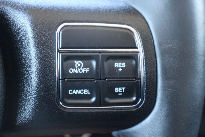 Used 2016 Jeep Wrangler Unlimited Rubicon w/ Connectivity Group AWD/4WD image 22