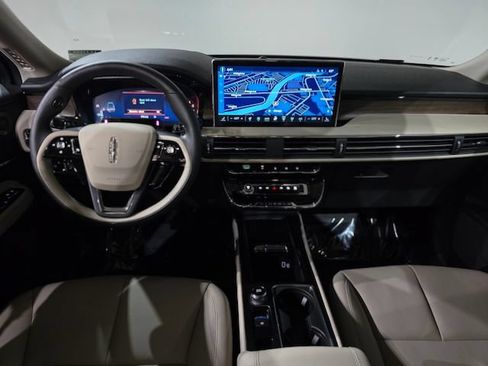 New 2025 Lincoln Corsair Reserve w/ Equipment Group 202A AWD/4WD image 33