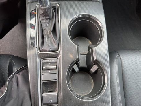 Used 2025 Honda Civic Sport image 11