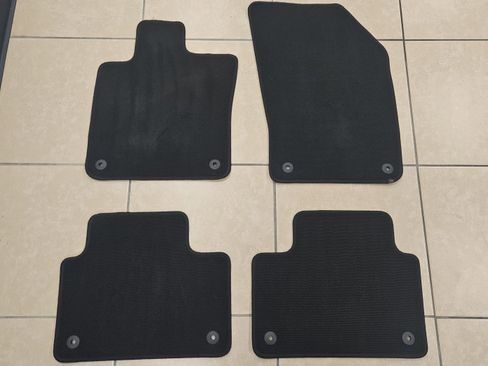 Used 2024 Volvo S60 T8 Core w/ Climate Package image 46