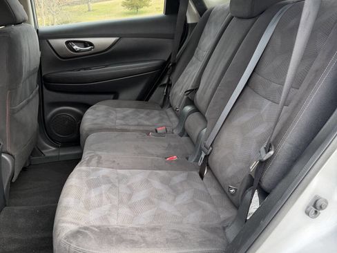 Used 2015 Nissan Rogue S AWD/4WD image 8