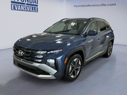 Used 2026 Hyundai Tucson SEL FWD image 2