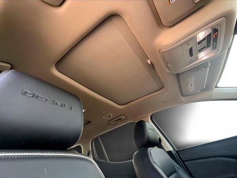 Used 2020 GMC Acadia Denali w/ Technology Package image 17