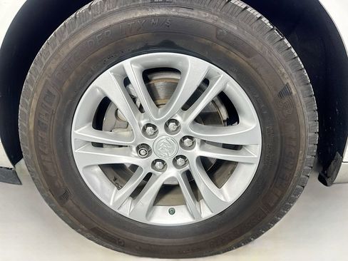 Used 2018 Buick Enclave Essence w/ Trailering Package image 41