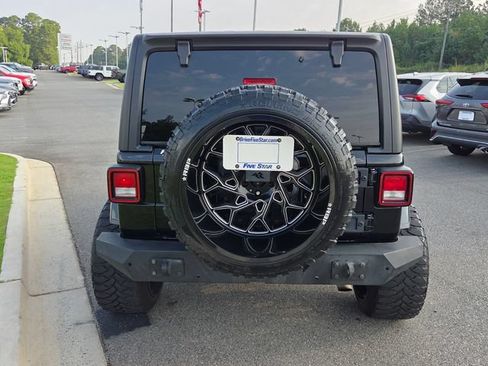 Used 2020 Jeep Wrangler Unlimited Sahara AWD/4WD image 11