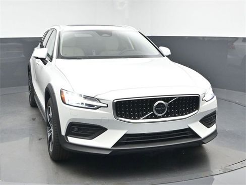 New 2026 Volvo V60 B5 Cross Country Plus w/ Protection Package Premier image 2