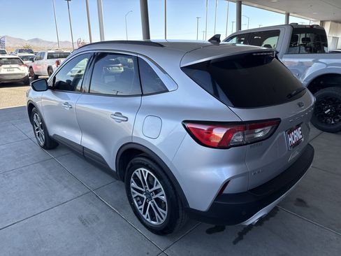 Used 2020 Ford Escape SEL image 6