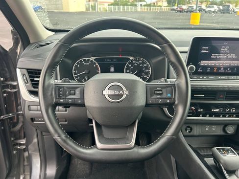 Used 2025 Nissan Rogue SV AWD/4WD image 20