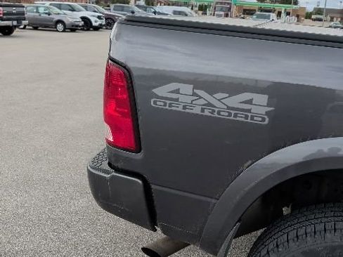 Used 2018 RAM 2500 Big Horn w/ Sport Appearance Group image 5