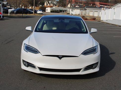 Used 2018 Tesla Model S 75D image 3