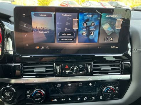 New 2026 Nissan Pathfinder Platinum image 25