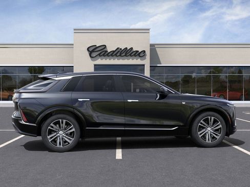 New 2025 Cadillac Lyriq Luxury image 5