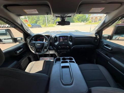 Certified 2022 Chevrolet Silverado 2500 Custom w/ Custom Value Package AWD/4WD image 19