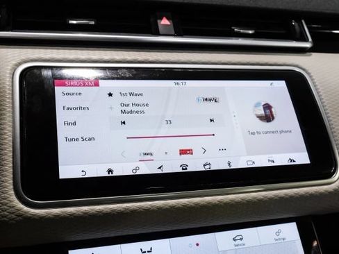 Used 2020 Land Rover Range Rover Velar R-Dynamic S AWD/4WD image 27