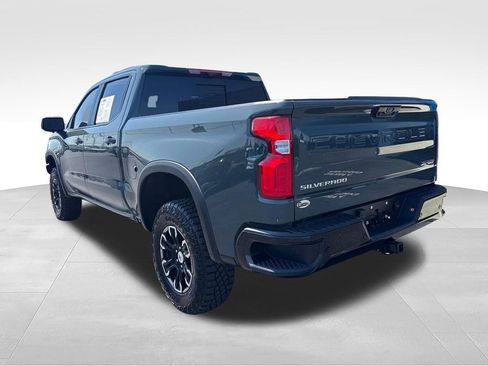 Used 2025 Chevrolet Silverado 1500 ZR2 w/ Technology Package AWD/4WD image 3