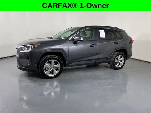 Certified 2021 Toyota RAV4 XLE Premium image 3