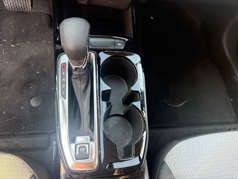 Used 2025 Chevrolet Trax LT FWD image 20