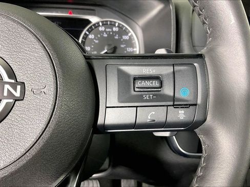 Used 2023 Nissan Rogue SV w/ SV Premium B Package image 29