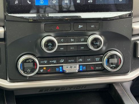 Used 2022 Ford Expedition XLT AWD/4WD image 21