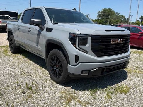 Used 2024 GMC Sierra 1500 Elevation AWD/4WD image 2